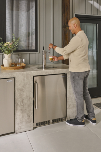 Kegerator Lifestyle Pouring